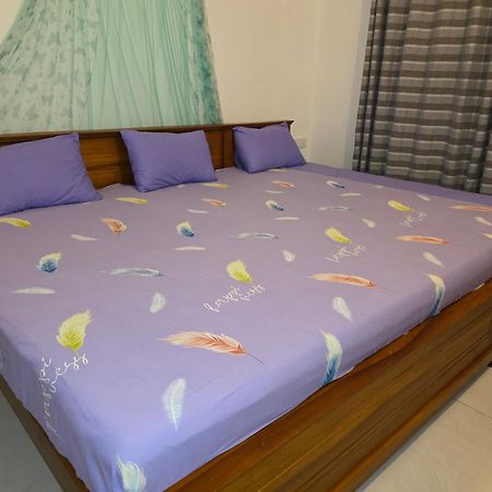 Weerakoon Garden Guest Hotel Hikkaduwa Eksteriør billede