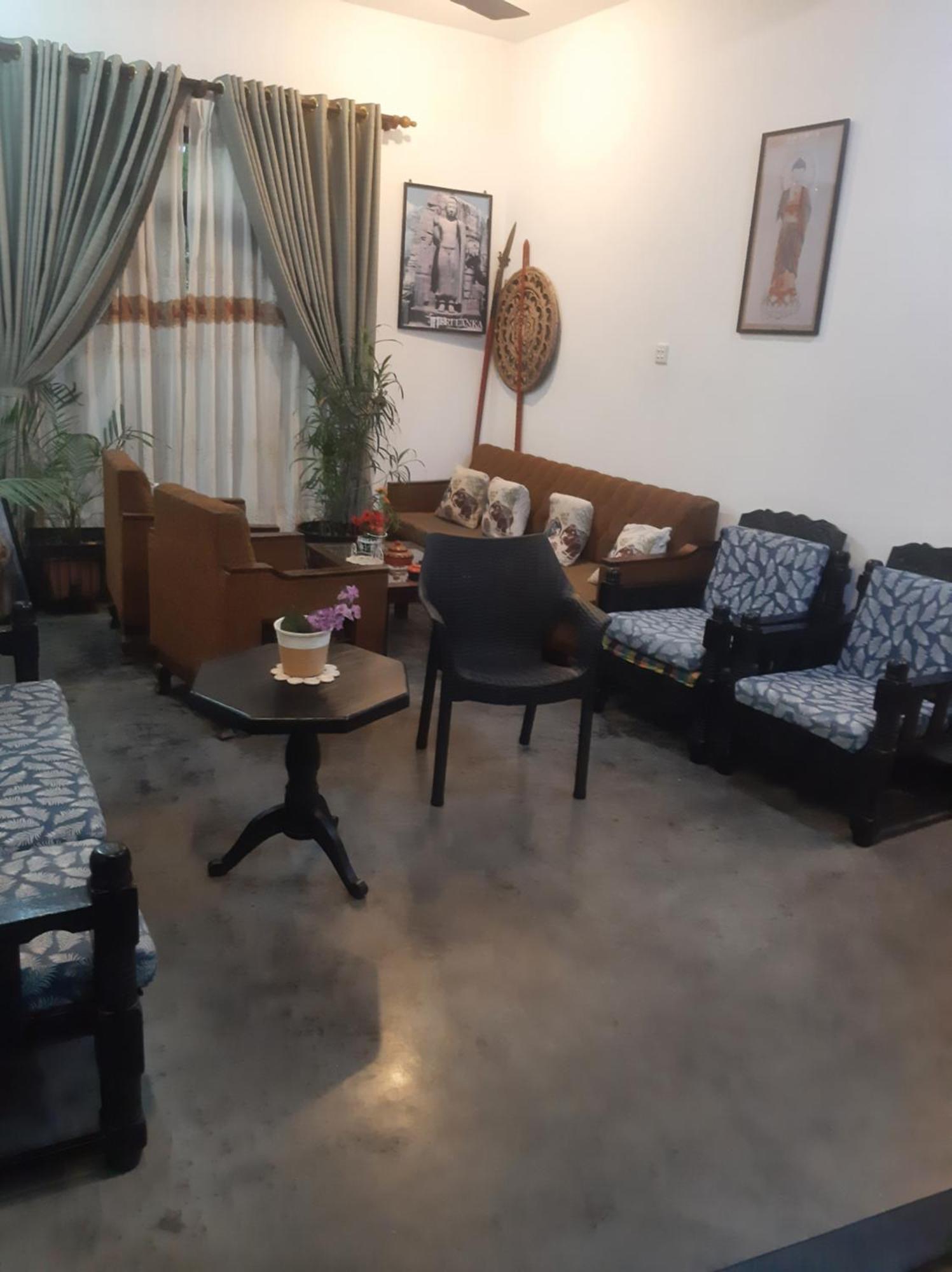Weerakoon Garden Guest Hotel Hikkaduwa Eksteriør billede